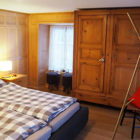 Dalla Posta Platta * Parde